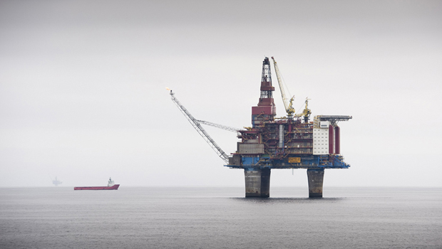Prices may be down and the oil and gas rig count falling, but the effect on global output has been minimal so far. (Statoil)