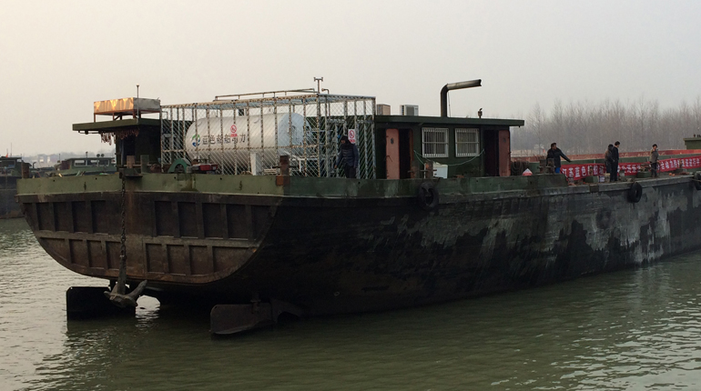 A dual LNG-diesel vessel. Shipping companies have few incentives to switch fuels. (Jiangsu Fuhai Million Energy)