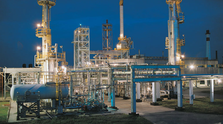 A gas processing plant in Shebelinka, Ukraine. The country is looking for alternatives to Russian gas. (Naftogaz)