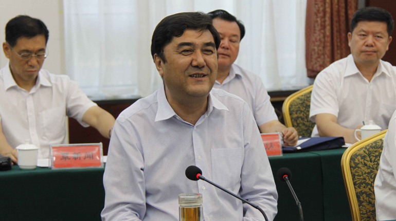 Nur Bekri, centre, is the new head of China’s National Energy Administration. (Chinese Academy of Sciences)