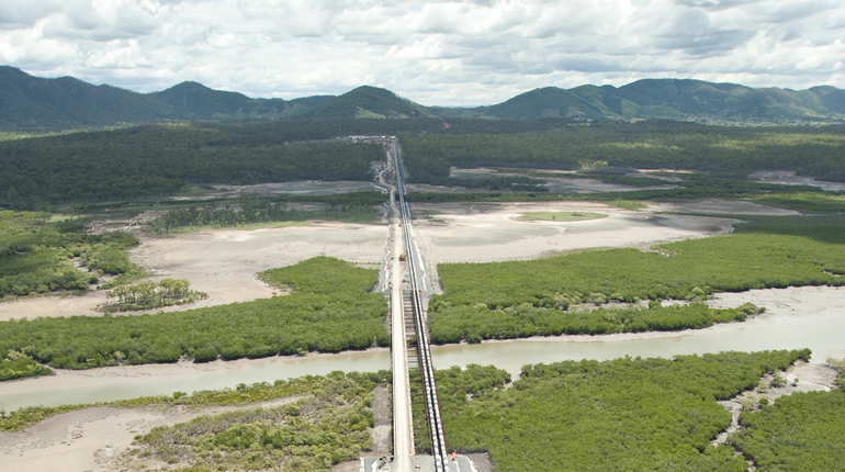 Work on the pipeline link between Gladstone Harbour and Curtis Island. (BG Group)