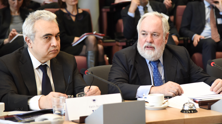 Fatih Birol, left, and Miguel Arias Cañete at the European Commission press briefing on Thursday. (EC)