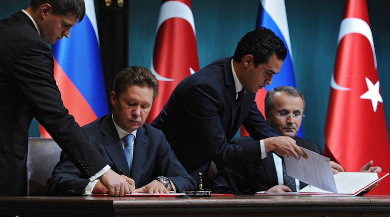 Gazprom Chief Executive Alexei Miller (left) and Mehmet Konuk, chairman of Botas, sign the new 63 bcm pipeline deal for Turkey. (Gazprom)