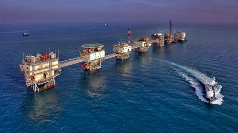 Offshore platforms serving the Khafji field, which is shared with Saudi Arabia. (Kuwait Gulf Oil Co.)