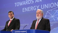 Maroš Šefcovic (left) and Miguel Arias Cañete at the energy union press conference. (European Commission)