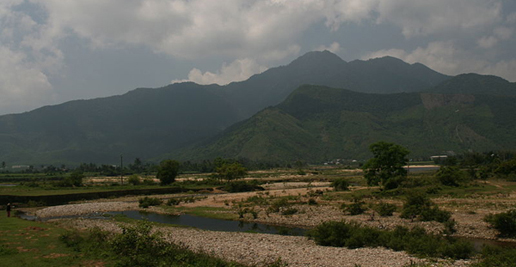 Natural Gas News - Path to Vietnam LNG littered with obstacles