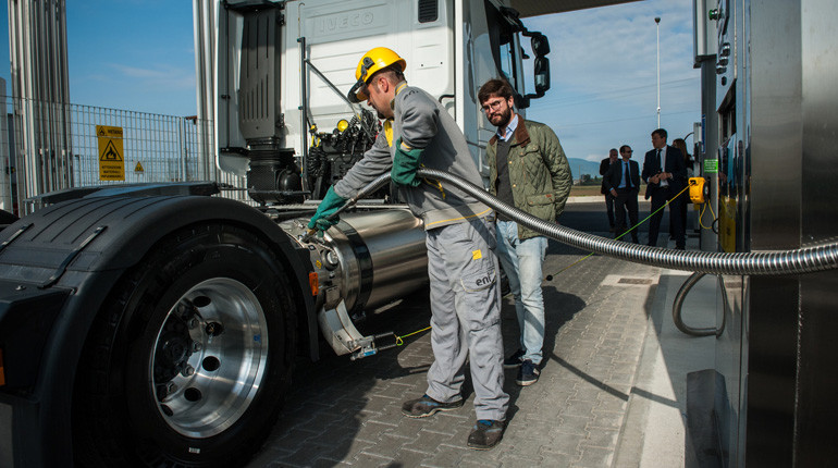HGV being refuelled with LNG at Pontadera, Italy