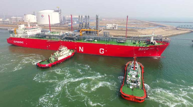 The CNOOC 301 small-scale LNG carrier berthing at CNOOC's Tianjin terminal
