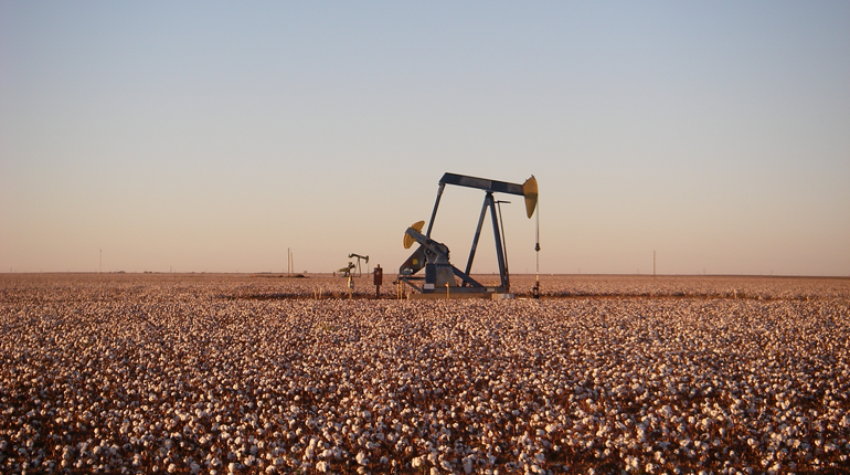Oil rig in Permian Basin, Andrews, Texas