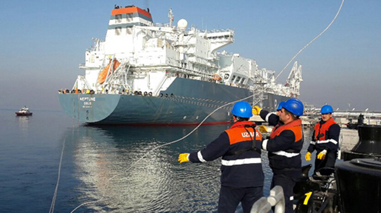 Construction work on the Iran LNG project.