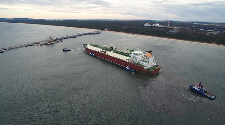 Deliveries of test gas to the LNG terminal in Świnoujście, Poland.