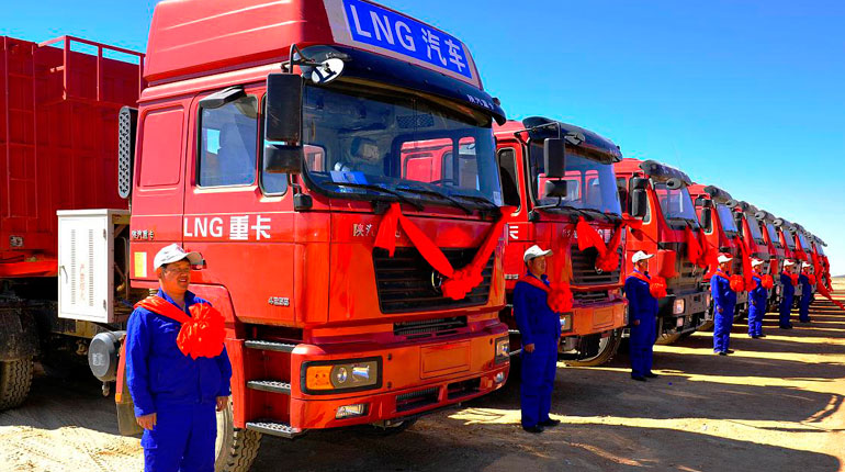 A convoy of tanker trucks hauling LNG from Guanghui’s plants