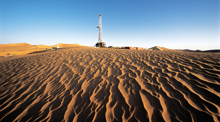 Algerian drilling rig in the desert
